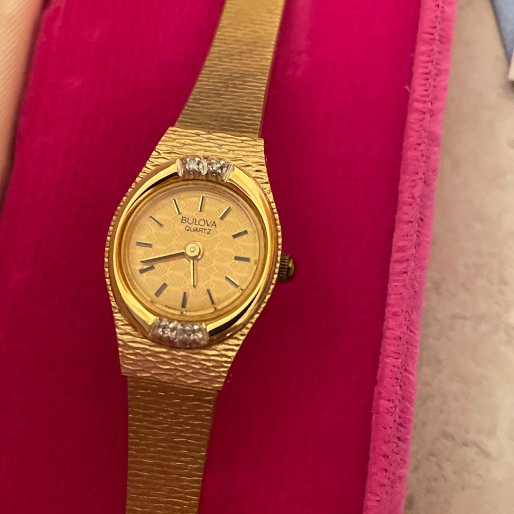 NWT Vintage Bulova Diamond Caresse Quartz Watch.